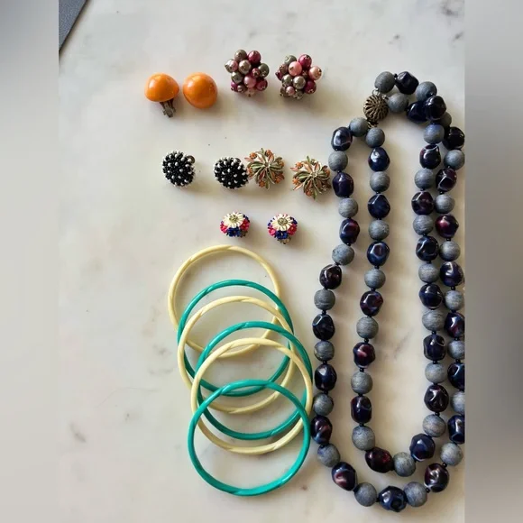 Vintage Costume Beaded Jewelry Necklaces Earrings Bracelet floral green orange - Picture 7 of 15